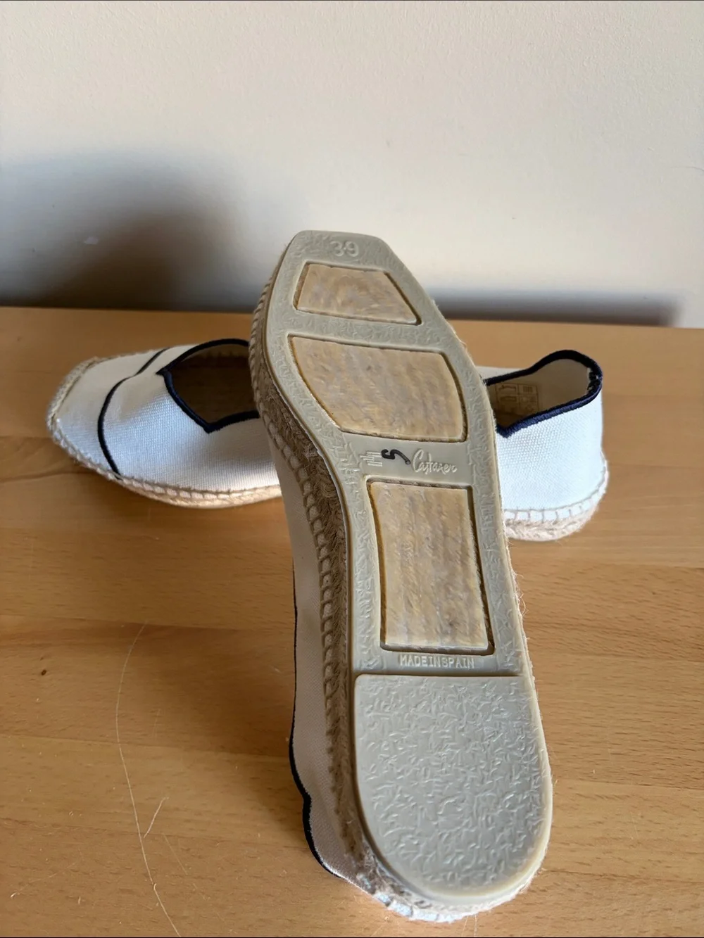 Castaner White Canvas Moccasins with Navy Trim Sz 39